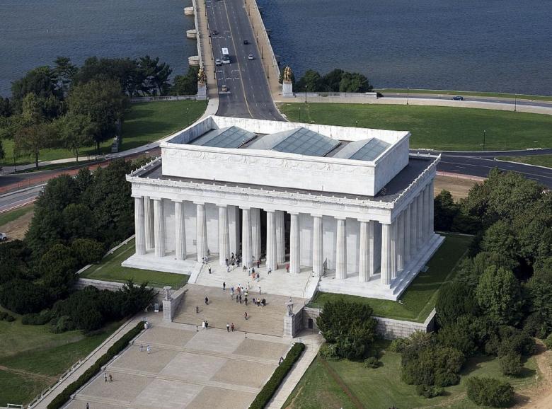 Free stock image of Lincoln Memorial created by Pixabay
