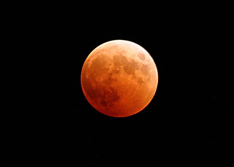 Free stock image of Lunar Eclipse created by Pixabay