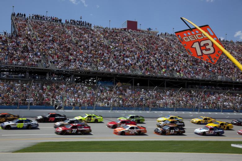 Free stock image of NASCAR Racing created by Pixabay