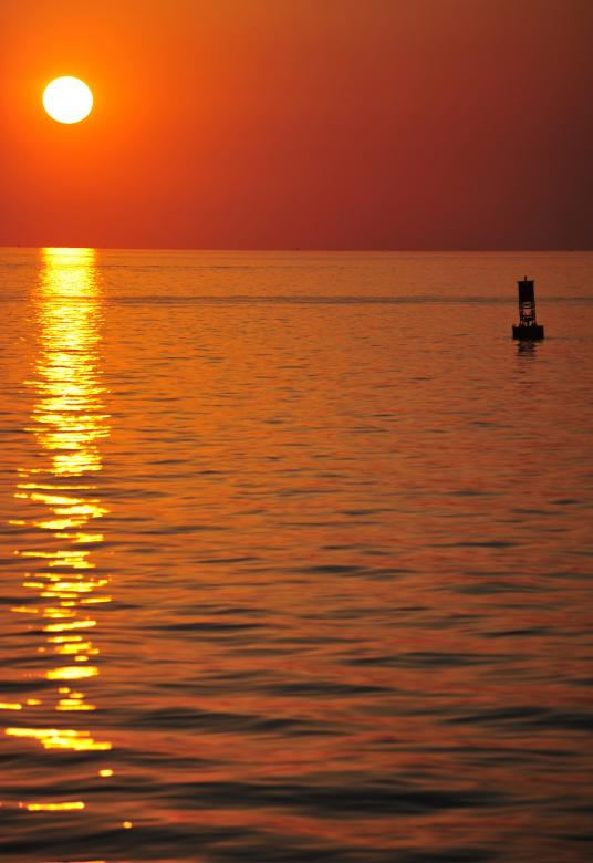 Free stock image of Sunset on the Sea created by Pixabay