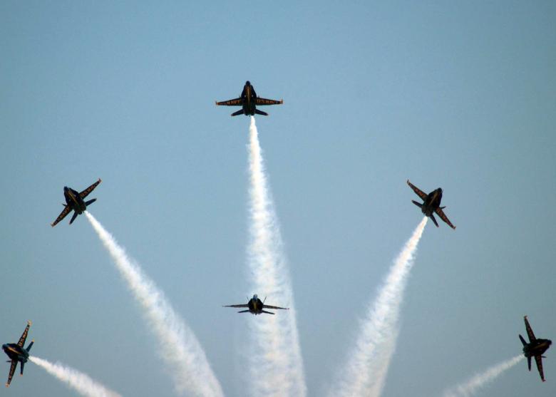 Free stock image of Air Show created by Pixabay
