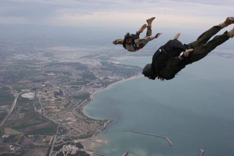 Free stock image of Professional Skydivers created by Pixabay