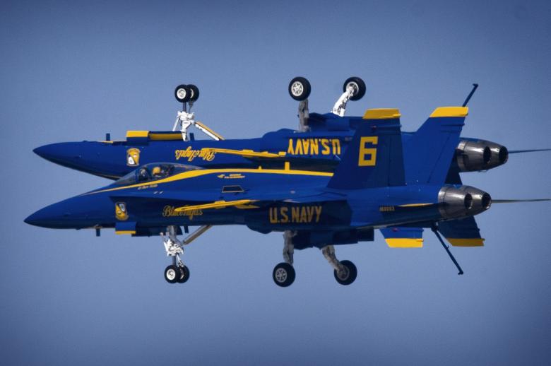Free stock image of Blue Angels created by Pixabay