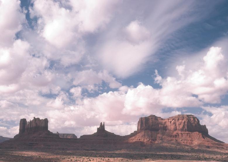 Free stock image of Monument Valley created by Pixabay