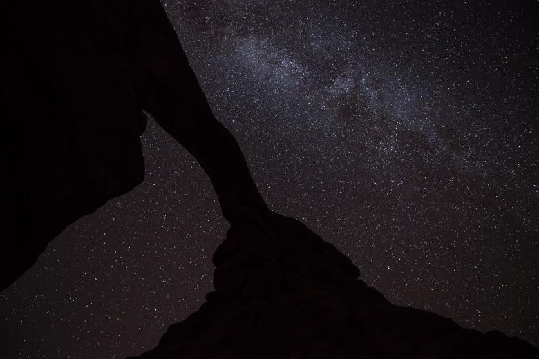 Free stock image of Sandstone Arch created by Pixabay
