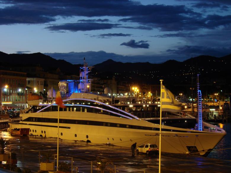 Free stock image of White Yacht created by Pixabay