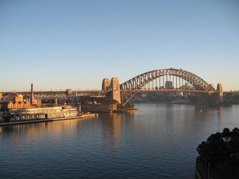 Free stock image of Sydney Harbor Bridge created by Pixabay