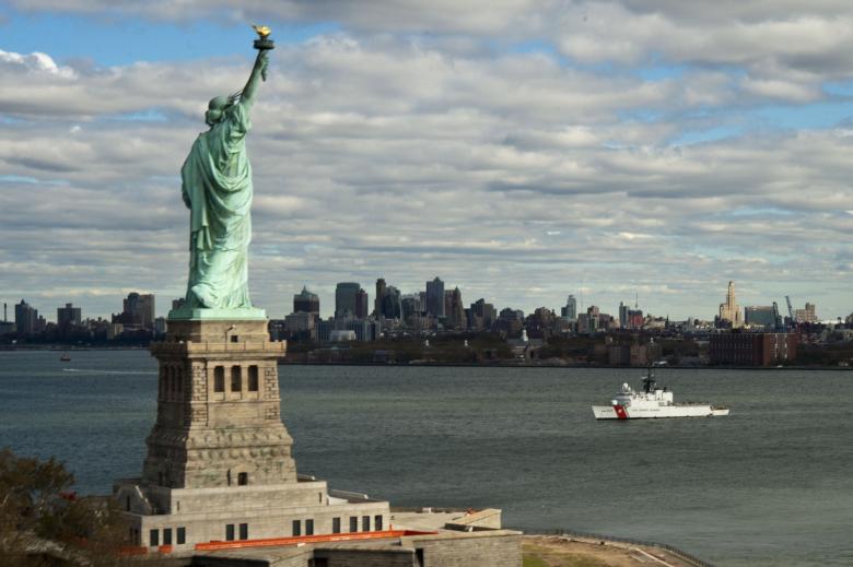 Free stock image of Statue of Liberty created by Pixabay