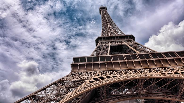 Free stock image of Eiffel Tower created by Pixabay