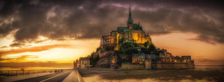 Free stock image of Mont St Michel created by Pixabay