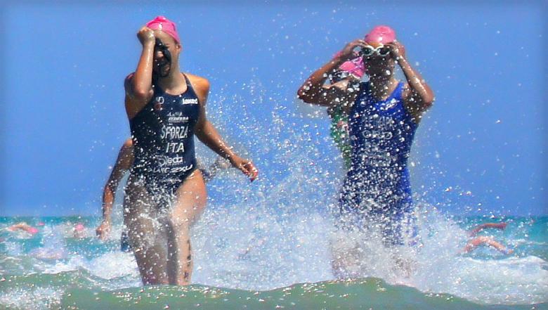 Free stock image of Swimmers in the Sea created by Pixabay