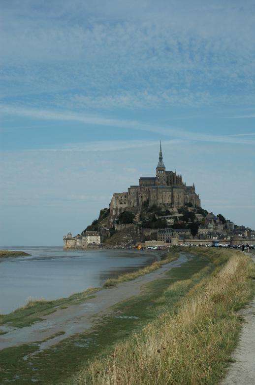 Free stock image of Mont St Michel created by Pixabay