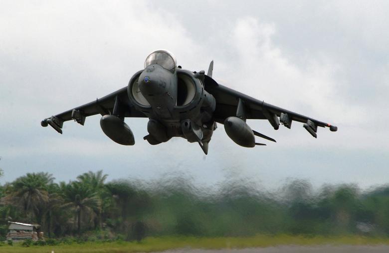Free stock image of Aircraft Takeoff created by Pixabay