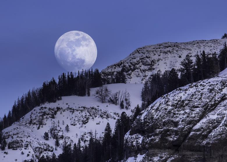 Free stock image of Full Moon created by Pixabay