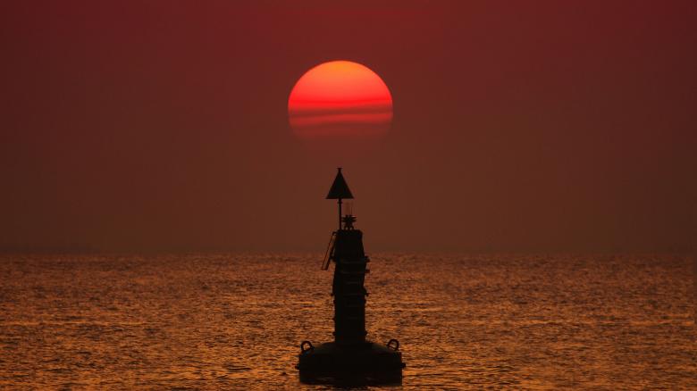Free stock image of Sunset on the Ocean created by Pixabay