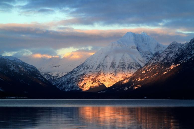 Free stock image of Lake Mcdonald created by Pixabay