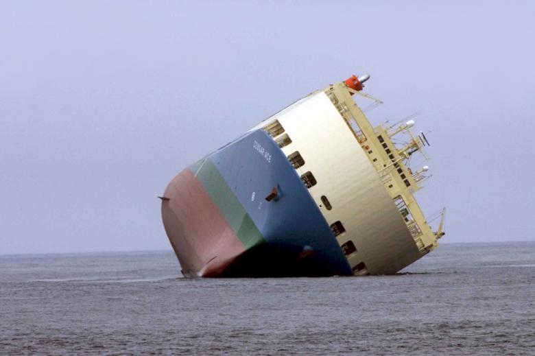 Free stock image of Ship Aground created by Pixabay