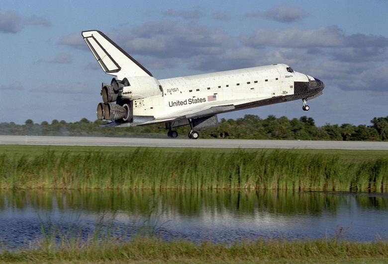 Free stock image of Space Shuttle created by Pixabay