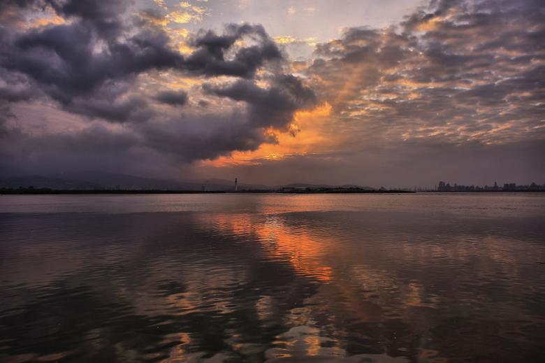 Free stock image of Cloudy Sunset created by Pixabay