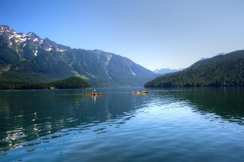 Free stock image of Kayaking in the River created by Pixabay