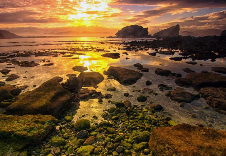 Free stock image of Rocky Shore created by Pixabay