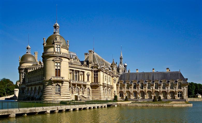 Free stock image of Chateau De Chantilly created by Pixabay