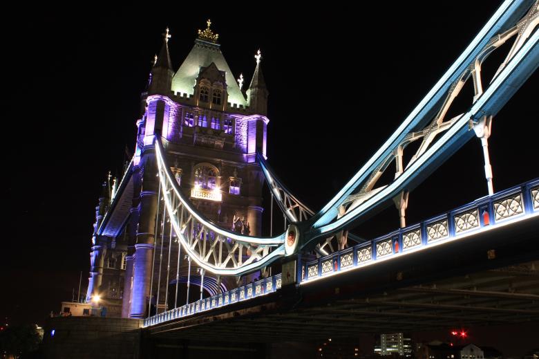 Free stock image of Tower Bridge created by Pixabay