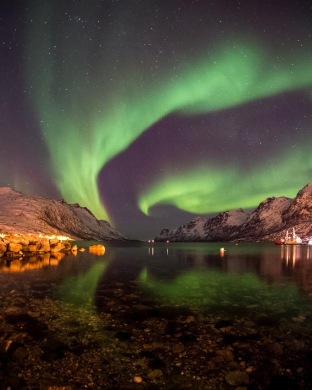 Free stock image of Aurora Borealis created by Pixabay