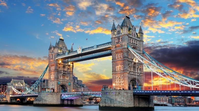 Free stock image of Tower Bridge created by Pixabay