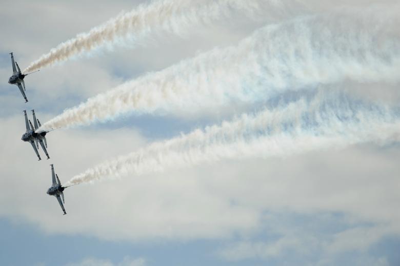 Free stock image of Airshow created by Pixabay