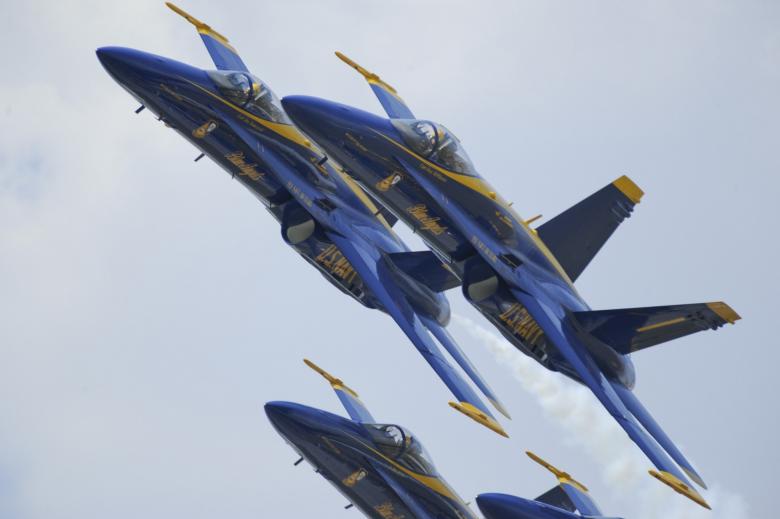 Free stock image of Blue Angels created by Pixabay