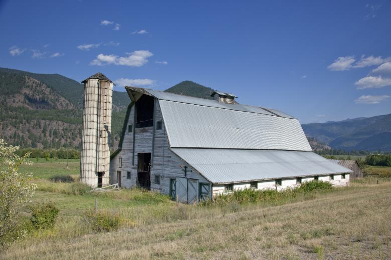 Free stock image of Barn created by Pixabay