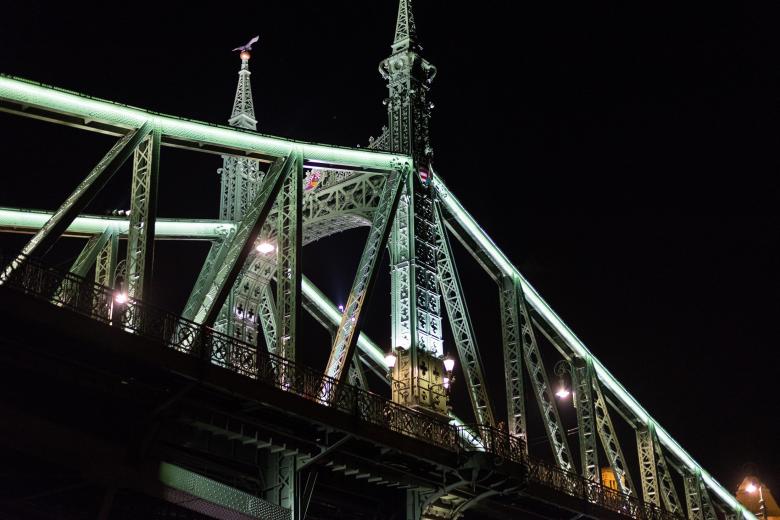 Free stock image of Liberty Bridge created by Pixabay