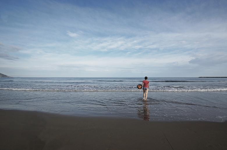 Free stock image of Girl on the Beach created by Pixabay