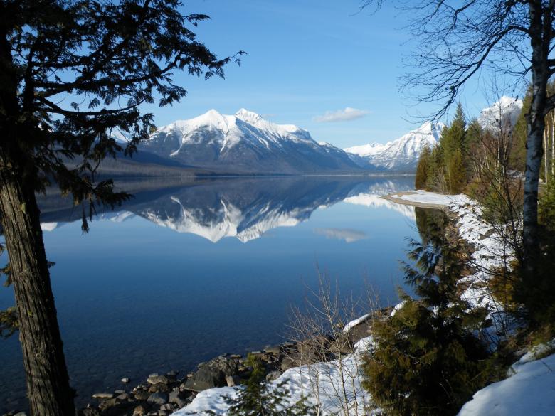 Free stock image of Lake Mcdonald created by Pixabay