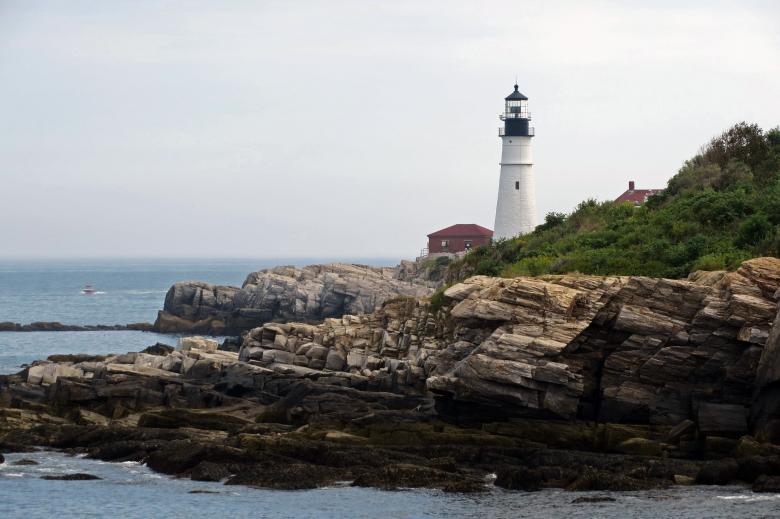 Free stock image of Lighthouse on the Cliff created by Pixabay