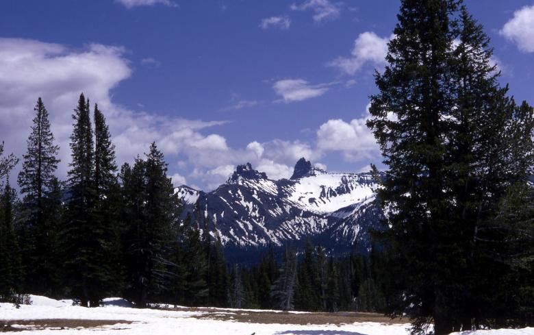 Free stock image of Absaroka Mountain Range created by Pixabay