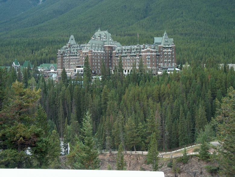 Free stock image of Banff Springs Hotel created by Pixabay