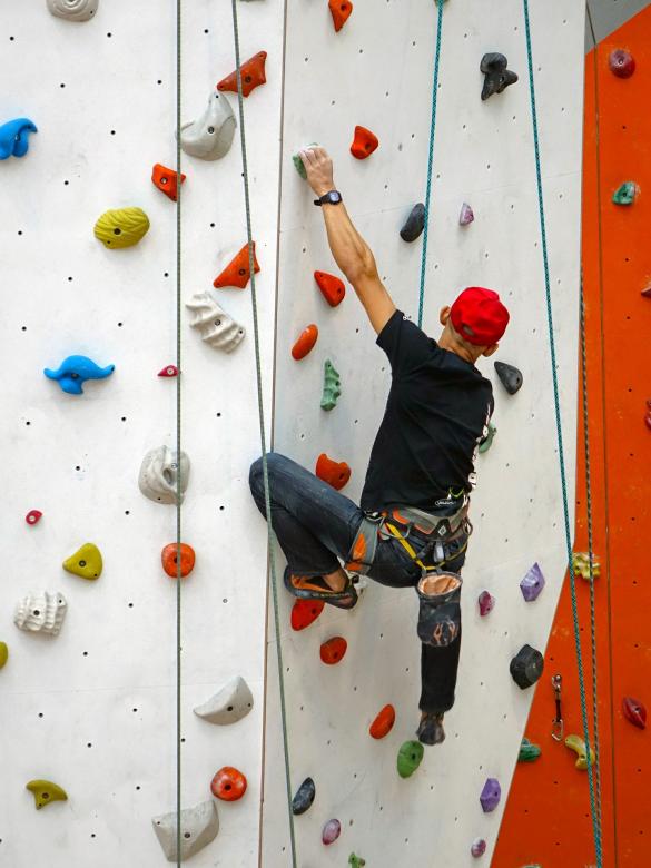 Free stock image of Climbing the Wall created by Pixabay
