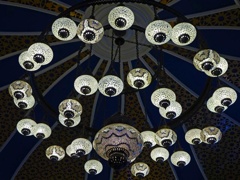 Free stock image of Modern Lanterns created by Pixabay