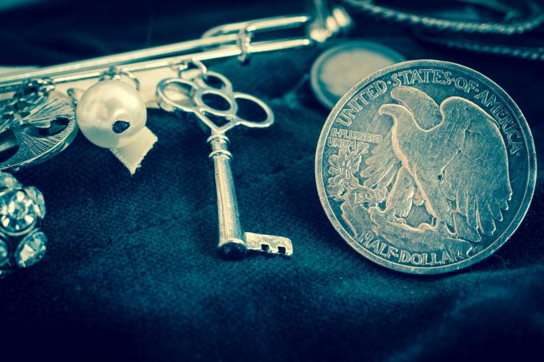 Free stock image of Silver Coin created by Pixabay