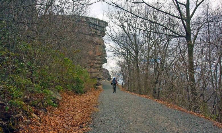 Free stock image of Hiker at Sam's Point created by Eric Yuen