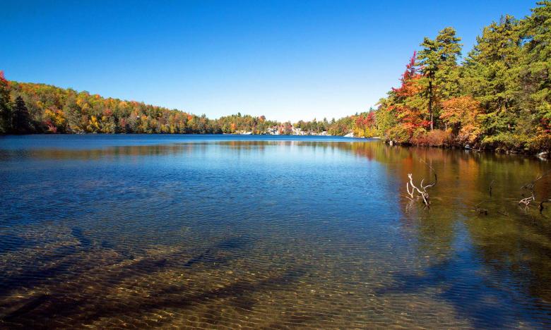 Free stock image of Lake Minnewaska created by Eric Yuen