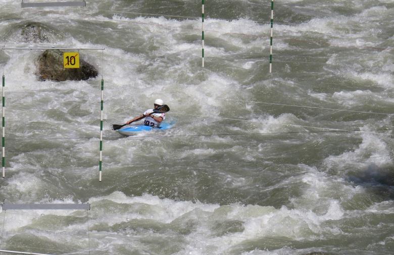 Free stock image of kayaking in the River created by Pixabay