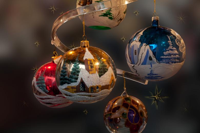 Free stock image of Christmas Ornament created by Pixabay