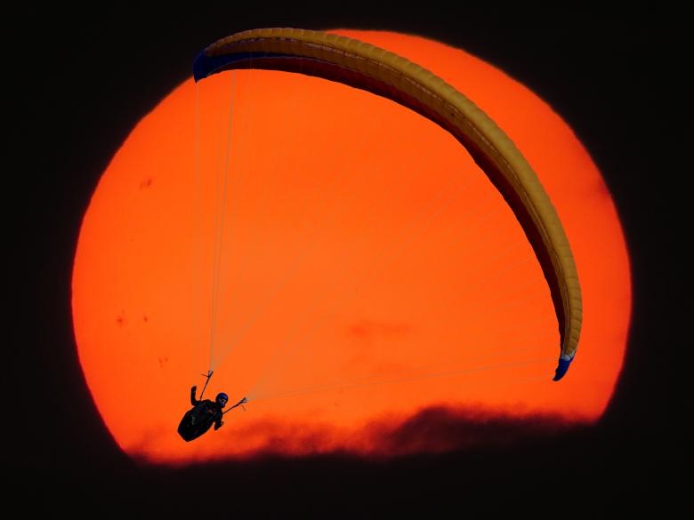 Free stock image of Lonely Paraglider created by Pixabay