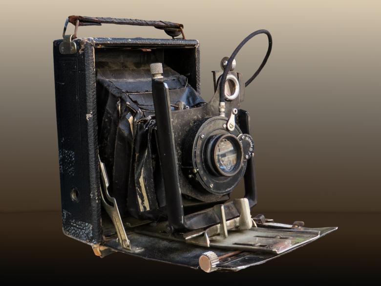 Free stock image of Vintage Camera created by Pixabay