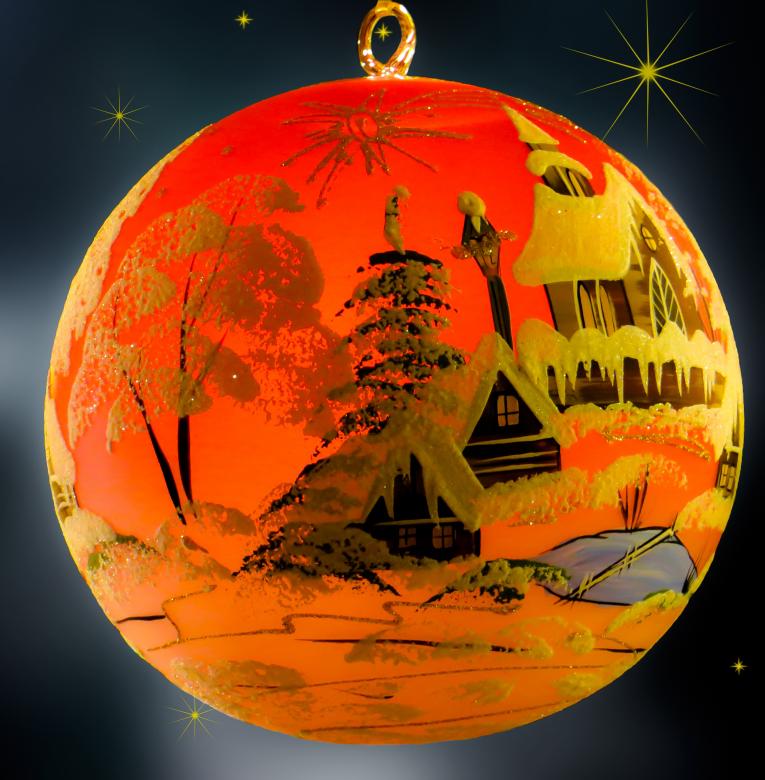 Free stock image of Christmas Bauble created by Pixabay