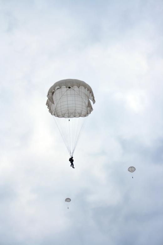 Free stock image of Skydivers  created by 2happy