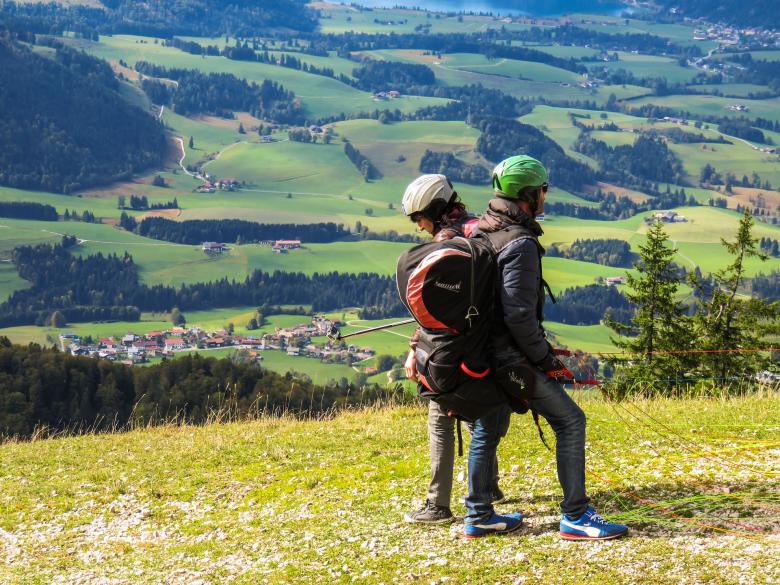 Free stock image of Paragliding Exercise created by Pixabay
